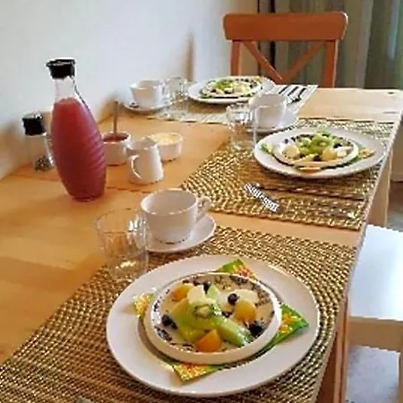 Holland House F94dp26 Oda ve Kahvaltı 4*
