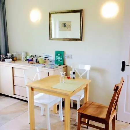 Holland House F94dp26 3*