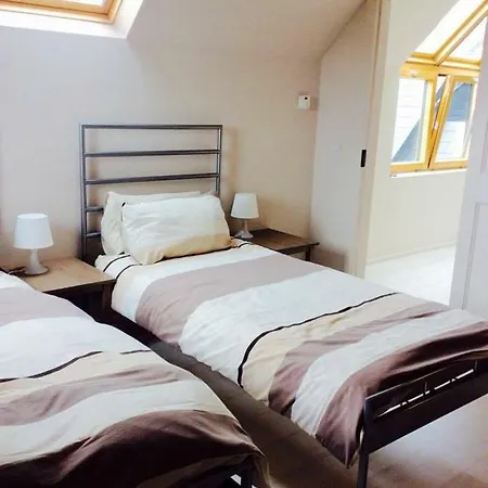 Holland House F94dp26